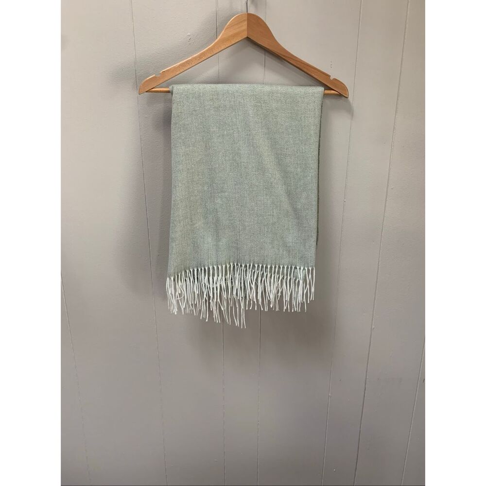 Ikea Holmvi throw Blanket Light green Sage 47"x63